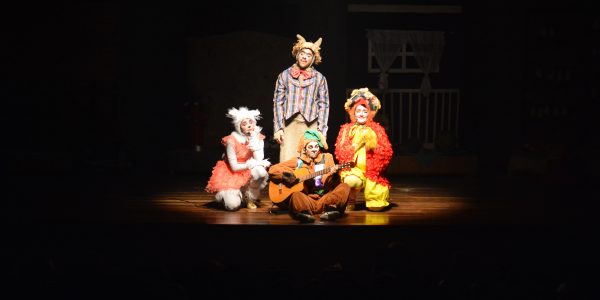 _ALC_6573_01.11_Saltimbancos_Teatro ISBA_Foto André Carvalho_SMED_PMS (14)